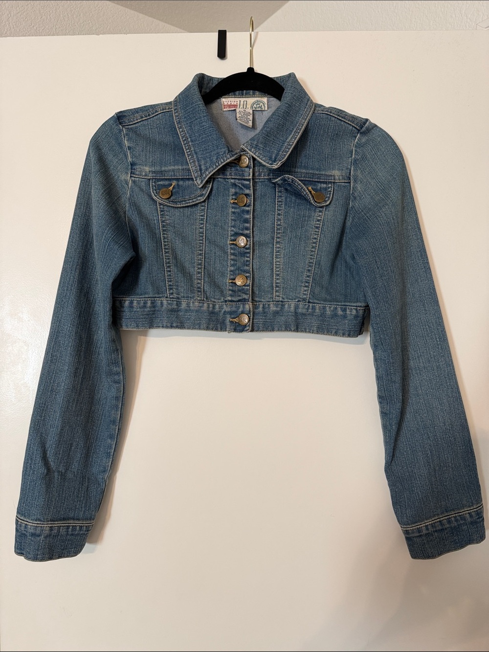 Cropped Light Washed Blue Denim Jacket